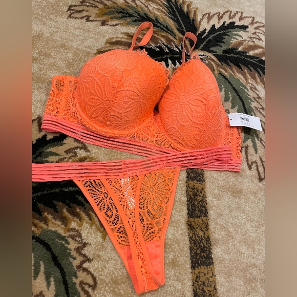 French Affair Peach Echo Bra Criss-Cross Styling Thong Panty Set ( NWT ) 42D 3X - Picture 3 of 5